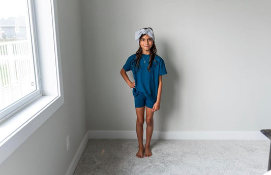 Youth Basic Tee in Biscotti