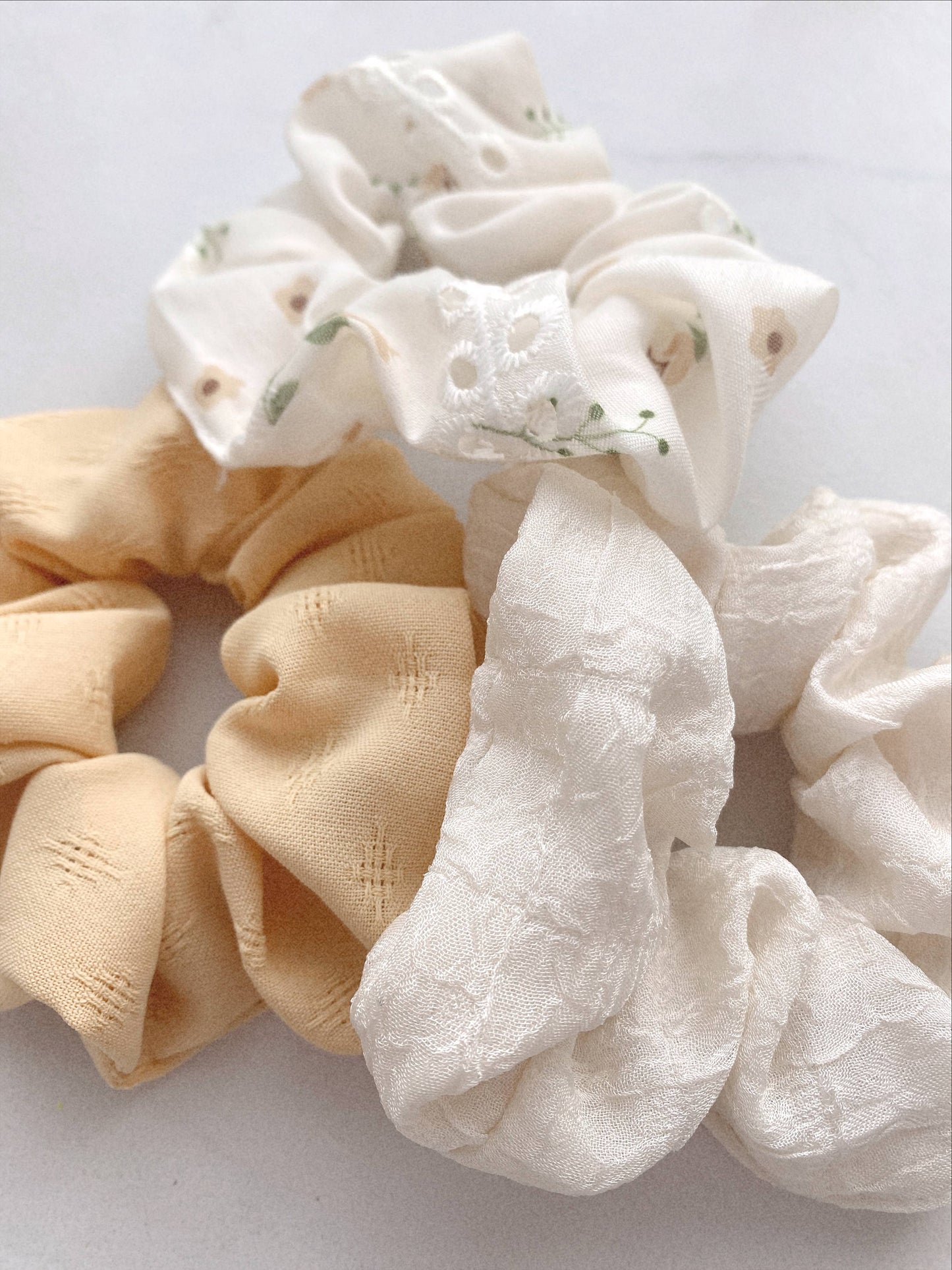 Saige Collective - SAIGE Scrunchie - Single hair Scrunchie