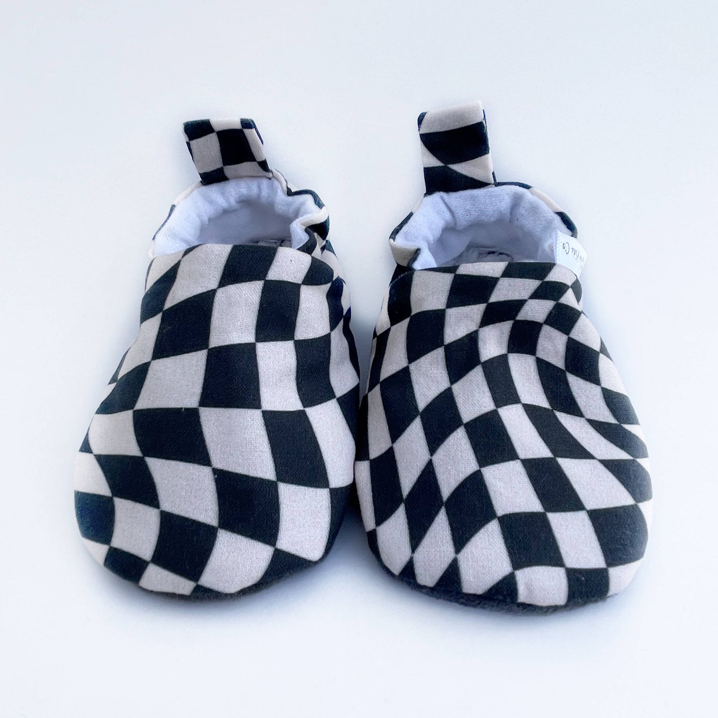 Wavy Checkerboard Baby Shoes: 6-12m / Rubber and toe guards