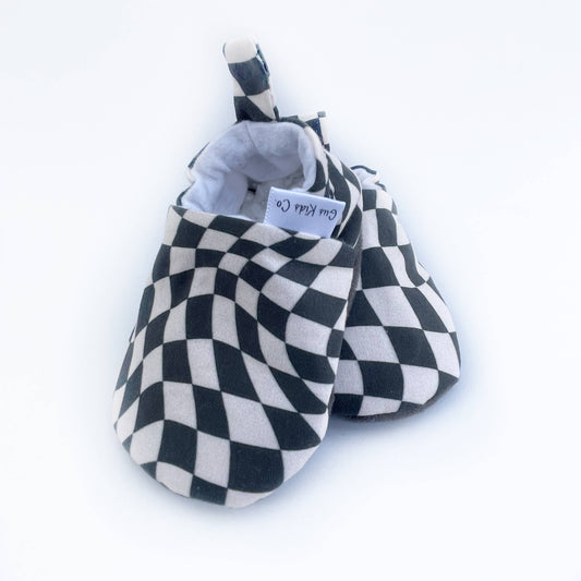 Wavy Checkerboard Baby Shoes: 3-6m / Faux Suede